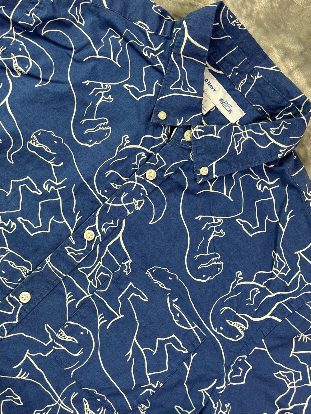 Old Navy Slim Fit Flex Dinosaur T-Rex Shirt Size Large Button Down Collar Pocket